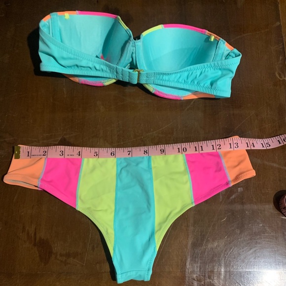 Victoria Secret Neon bandeau bikini - Picture 3 of 3
